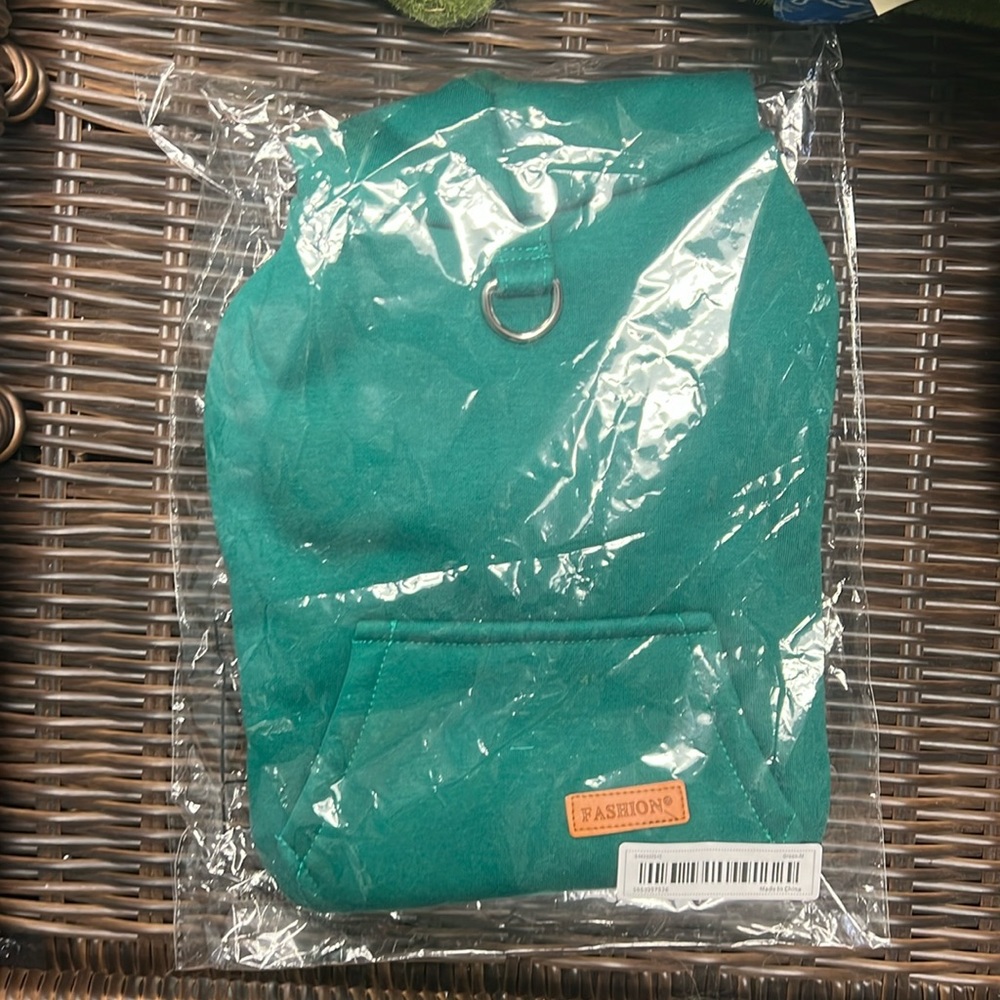 NWT dog hoodie medium